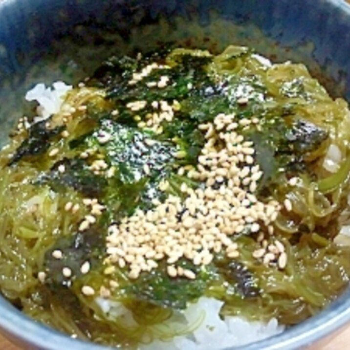 めかぶと韓国のりのさっぱり丼(＾＾）かんたん